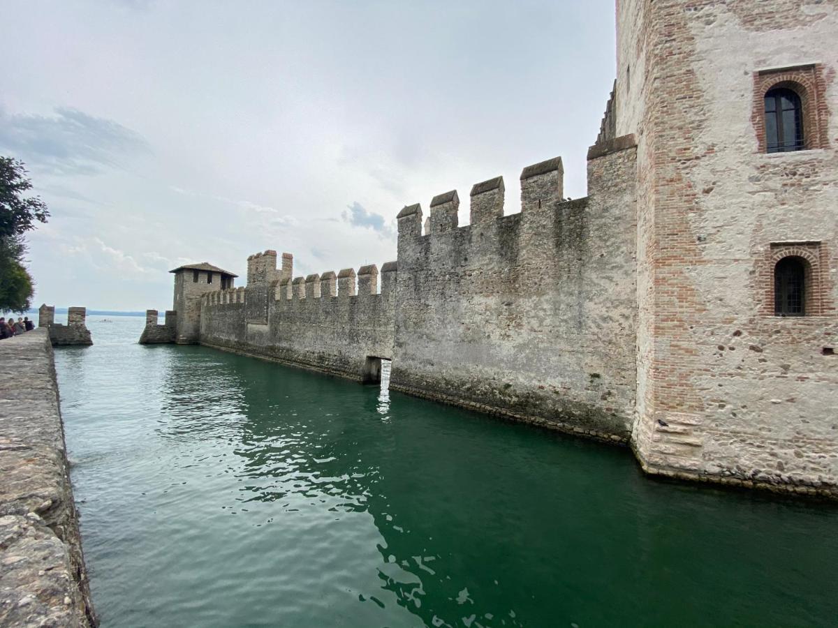 Castello Mavino Lejlighed Sirmione Eksteriør billede