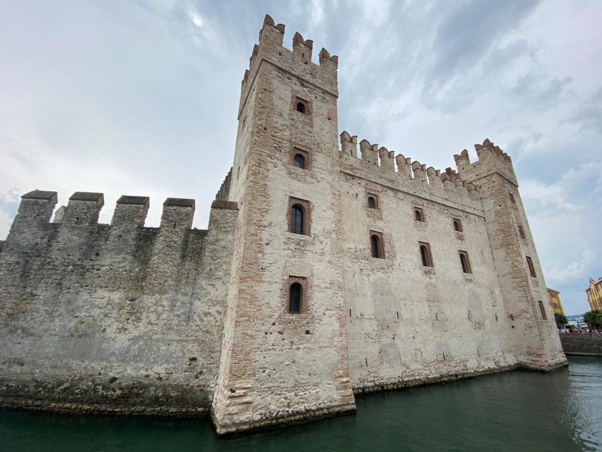Castello Mavino Lejlighed Sirmione Eksteriør billede